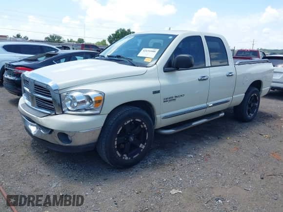 2006 Dodge 1500 SLT with VIN 1D7HA18286J189582, listed as a IAAI auction lot 42654500 with 164,487 mi miles and . Bid and sale history available at DreamBid. Image 2.