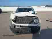 2017 Jeep Renegade Latitude с VIN ZACCJABB2HPF72823, выставлен на аукционе IAAI как лот 42794334 с пробегом 96 418 миль миль и . История ставок и продаж доступна на DreamBid. Изображение 12.