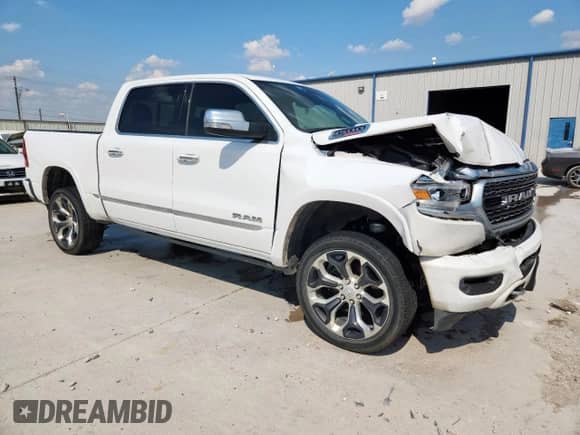 2020 Ram 1500 Limited z VIN 1C6SRFHM6LN225630, wystawiony jako Copart lot #69461745 z przebiegiem 113 947 mil mil oraz Czysty tytuł • Clean title. Historia ofert i sprzedaży dostępna na DreamBid. Obrazek 4.