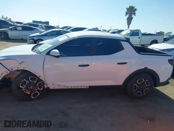 2022 Hyundai Santa Cruz SE с VIN 5NTJADAEXNH023610, выставлен на аукционе IAAI как лот 42323489 с пробегом 28 760 миль миль и . История ставок и продаж доступна на DreamBid. Изображение 14.