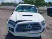 2017 Toyota Tacoma SR5 с VIN 5TFCZ5ANXHX082879, выставлен на аукционе IAAI как лот 42868022 с пробегом 114 120 миль миль и . История ставок и продаж доступна на DreamBid. Изображение 6.