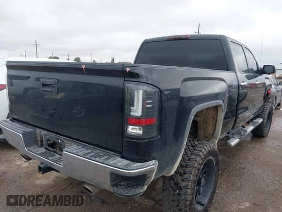 2017 GMC Sierra 1500 SLE with VIN 3GTU2MEC2HG223623, listed as a IAAI auction lot 42177174 with 118,568 mi miles and . Bid and sale history available at DreamBid. Image 4.