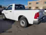 2011 Ram 1500 ST z VIN 3D7JB1EK1BG506911, wystawiony jako IAAI lot #41390919 z przebiegiem 64 689 mil mil oraz . Historia ofert i sprzedaży dostępna na DreamBid. Obrazek 3.
