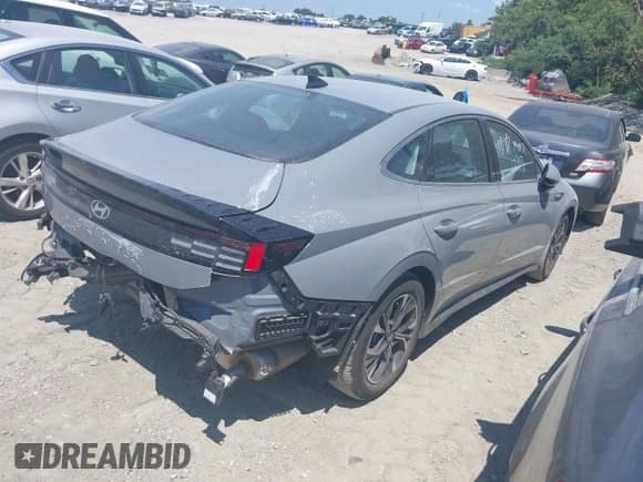 2025 Hyundai Sonata SEL с VIN KMHL64JA3SA452298, выставлен на аукционе IAAI как лот 42823249 с пробегом 14 803 миль миль и . История ставок и продаж доступна на DreamBid. Изображение 4.