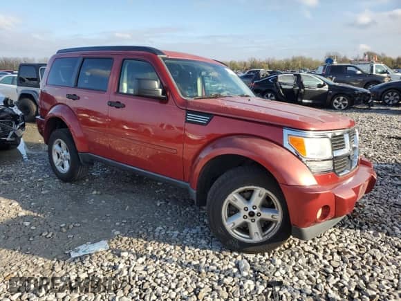 2009 Dodge Nitro SXT z VIN 1D8GU28K99W541922, wystawiony jako Copart lot #79276954 z przebiegiem 61 533 mil mil oraz Szkoda całkowita • Salvage title. Historia ofert i sprzedaży dostępna na DreamBid. Obrazek 4.