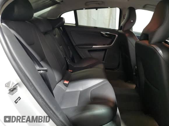 2017 Volvo S60 Inscription с VIN LYV402TK8HB135817, выставлен на аукционе Copart как лот 86475535 с пробегом 88 822 миль миль и Списание • Salvage title. История ставок и продаж доступна на DreamBid. Изображение 10.