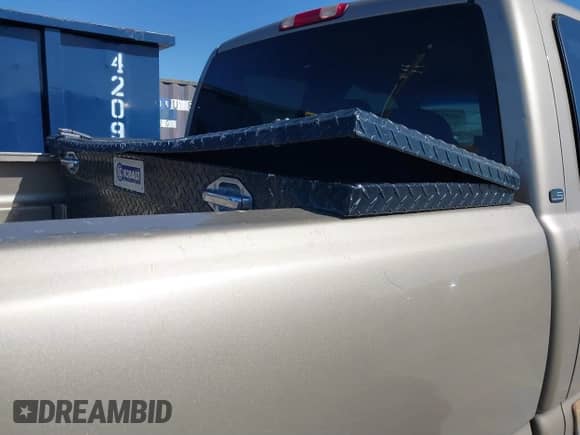 2005 Chevrolet Silverado 2500HD Work Truck with VIN 1GCHC29U65E106152, listed as a IAAI auction lot 41693408 with 261,381 mi miles and . Bid and sale history available at DreamBid. Image 13.
