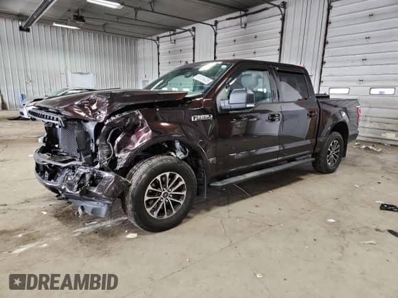2018 Ford F-150 XLT z VIN 1FTEW1EP7JFB82021, wystawiony jako Copart lot #87015425 z przebiegiem 178 331 mil mil oraz Nie do naprawy • Non repairable. Historia ofert i sprzedaży dostępna na DreamBid. Obrazek 1.