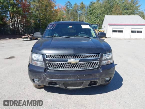 2011 Chevrolet Tahoe LT с VIN 1GNSKBE02BR385462, выставлен на аукционе IAAI как лот 43335627 с пробегом Не указан миль и . История ставок и продаж доступна на DreamBid. Изображение 12.