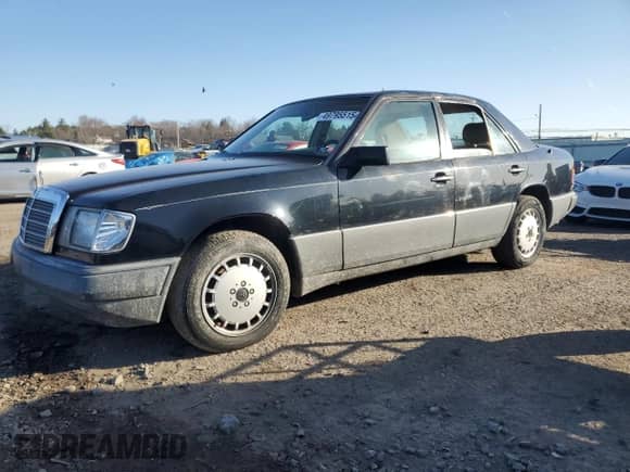 1990 Mercedes-Benz 300 z VIN WDBEB28D9LB211854, wystawiony jako Copart lot #49795515 z przebiegiem 241 074 mil mil oraz Szkoda całkowita • Salvage title. Historia ofert i sprzedaży dostępna na DreamBid. Obrazek 1.