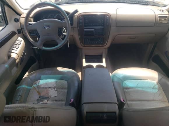2002 Ford Explorer Eddie Bauer с VIN 1FMZU74W52UA69809, выставлен на аукционе Copart как лот 67541725 с пробегом 249 984 миль миль и Списание • Salvage title. История ставок и продаж доступна на DreamBid. Изображение 8.
