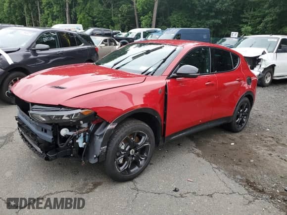 2024 Dodge Hornet R/T with VIN ZACPDFCW2R3A32520, listed as a Copart auction lot 64542664 with 2,059 mi miles and Salvage title. Bid and sale history available at DreamBid. Image 1.