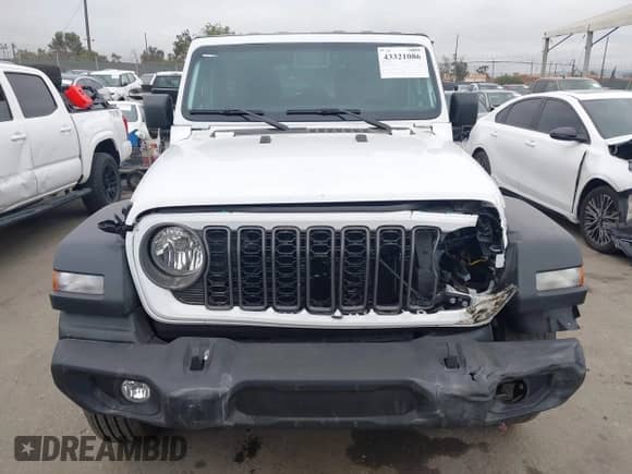 2025 Jeep Wrangler Willys z VIN 1C4PJXDN0SW555394, wystawiony jako IAAI lot #43321086 z przebiegiem 5 204 mil mil oraz . Historia ofert i sprzedaży dostępna na DreamBid. Obrazek 12.