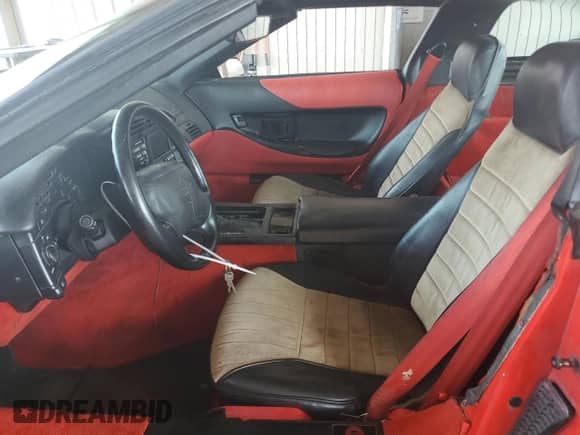 1996 Chevrolet Corvette с VIN 1G1YY22P0T5102027, выставлен на аукционе Copart как лот 69665614 с пробегом 152 234 миль миль и Списание • Salvage title. История ставок и продаж доступна на DreamBid. Изображение 7.