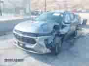 2025 Chevrolet Trax LT с VIN KL77LHEP8SC257013, выставлен на аукционе IAAI как лот 42762417 с пробегом 2 496 миль миль и . История ставок и продаж доступна на DreamBid. Изображение 2.