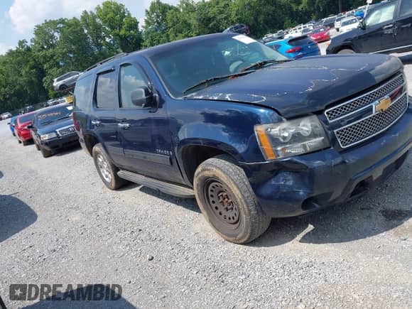 2009 Chevrolet Tahoe Commercial z VIN 1GNFK13089R234389, wystawiony jako IAAI lot #42592890 z przebiegiem 180 000 mil mil oraz . Historia ofert i sprzedaży dostępna na DreamBid. Obrazek 1.