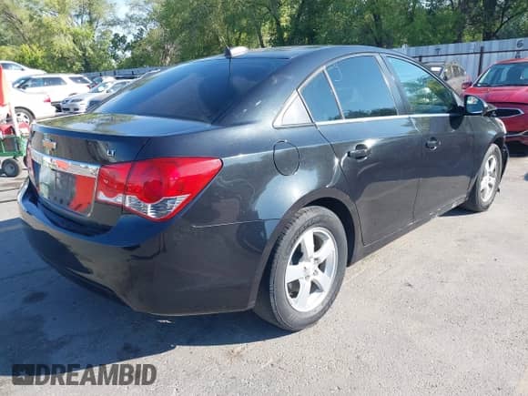 2015 Chevrolet Cruze LT с VIN 1G1PC5SB7F7105841, выставлен на аукционе IAAI как лот 43120264 с пробегом 153 602 миль миль и . История ставок и продаж доступна на DreamBid. Изображение 4.
