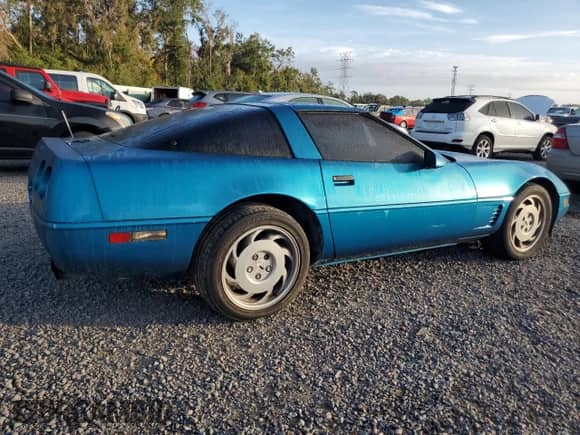 1995 Chevrolet Corvette z VIN 1G1YY22PXS5103328, wystawiony jako Copart lot #78534044 z przebiegiem Nie podano mil oraz Nie do naprawy • Non repairable. Historia ofert i sprzedaży dostępna na DreamBid. Obrazek 3.
