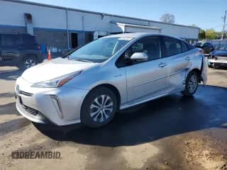 2019 Toyota Prius LE с VIN JTDL9RFU2K3001492, выставлен на аукционе Copart как лот 80682065 с пробегом 129 456 миль миль и Списание • Salvage title. История ставок и продаж доступна на DreamBid. Изображение 1.