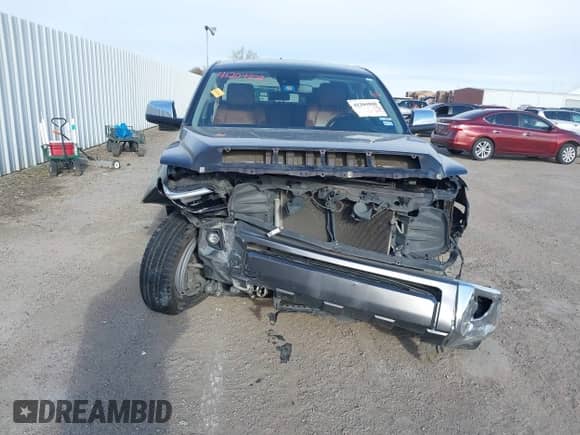 2020 Toyota Tundra Platinum с VIN 5TFGY5F16LX268034, выставлен на аукционе IAAI как лот 41204808 с пробегом 80 218 миль миль и . История ставок и продаж доступна на DreamBid. Изображение 6.