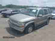 2002 Chevrolet Tahoe Z71 z VIN 1GNEK13Z32R322993, wystawiony jako IAAI lot #42456551 z przebiegiem 251 640 mil mil oraz . Historia ofert i sprzedaży dostępna na DreamBid. Obrazek 2.