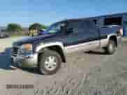 2003 GMC Sierra 1500 SLT с VIN 2GTEK19T031155644, выставлен на аукционе Copart как лот 71902745 с пробегом 142 466 миль миль и Списание • Salvage title. История ставок и продаж доступна на DreamBid. Изображение 1.