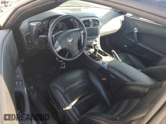 2007 Chevrolet Corvette Z06 с VIN 1G1YY26E475126409, выставлен на аукционе Copart как лот 75839964 с пробегом 32 776 миль миль и Списание • Salvage title. История ставок и продаж доступна на DreamBid. Изображение 8.