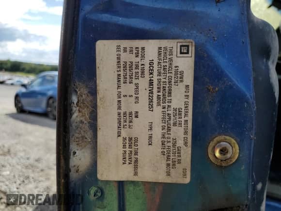 1997 Chevrolet Silverado 1500 z VIN 1GCEK14M7VE226257, wystawiony jako Copart lot #70229755 z przebiegiem 132 114 mil mil oraz Czysty tytuł • Clean title. Historia ofert i sprzedaży dostępna na DreamBid. Obrazek 12.