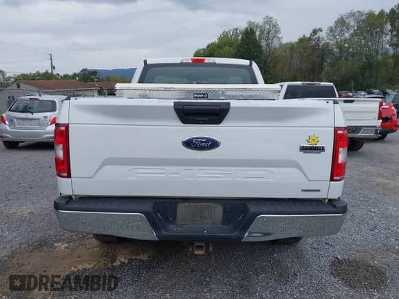2018 Ford F-150 XLT with VIN 1FTEX1EP0JKE25835, listed as a IAAI auction lot 43324659 with 180,081 mi miles and . Bid and sale history available at DreamBid. Image 17.