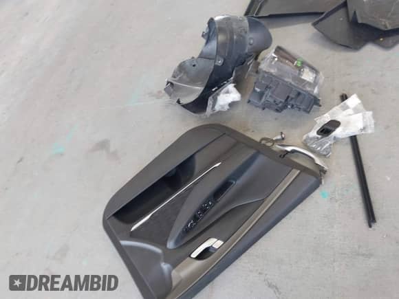 2019 Hyundai Santa Fe Ultimate с VIN 5NMS53AA1KH041078, выставлен на аукционе IAAI как лот 42445855 с пробегом 87 738 миль миль и . История ставок и продаж доступна на DreamBid. Изображение 12.