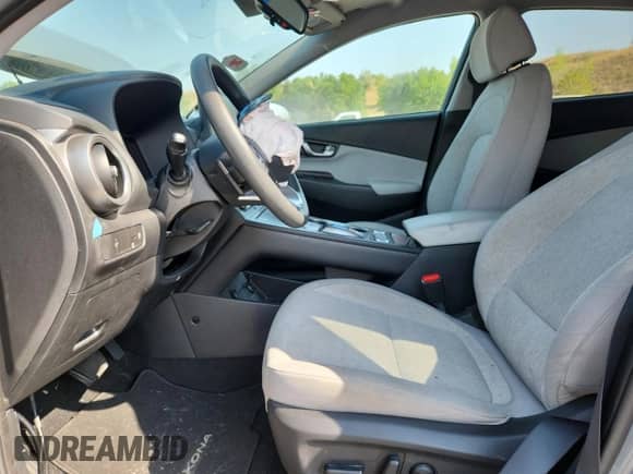 2023 Hyundai Kona SE с VIN KM8K23AG2PU178717, выставлен на аукционе Copart как лот 71732505 с пробегом 39 568 миль миль и На запчасти • Non repairable. История ставок и продаж доступна на DreamBid. Изображение 7.