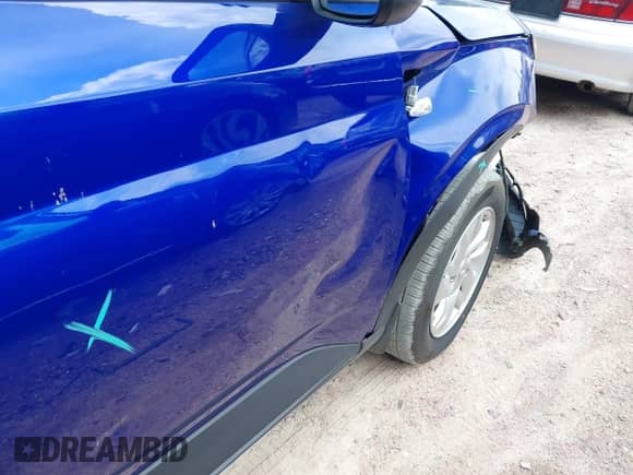 2025 Hyundai Venue SE with VIN KMHRB8A3XSU365625, listed as a IAAI auction lot 42677269 with 6,826 mi miles and . Bid and sale history available at DreamBid. Image 21.