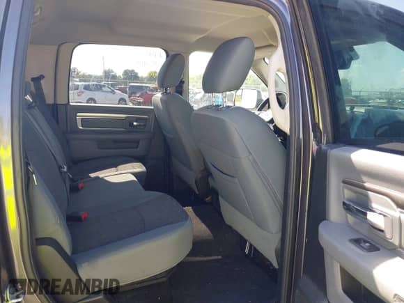 2017 Ram 1500 Big Horn z VIN 1C6RR7LT5HS503770, wystawiony jako IAAI lot #43354617 z przebiegiem 139 449 mil mil oraz . Historia ofert i sprzedaży dostępna na DreamBid. Obrazek 8.