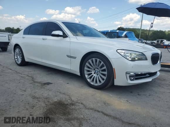 2013 BMW 7 Series 740Li с VIN WBAYE4C57DD137466, выставлен на аукционе Copart как лот 68468475 с пробегом 88 348 миль миль и Списание • Salvage title. История ставок и продаж доступна на DreamBid. Изображение 4.