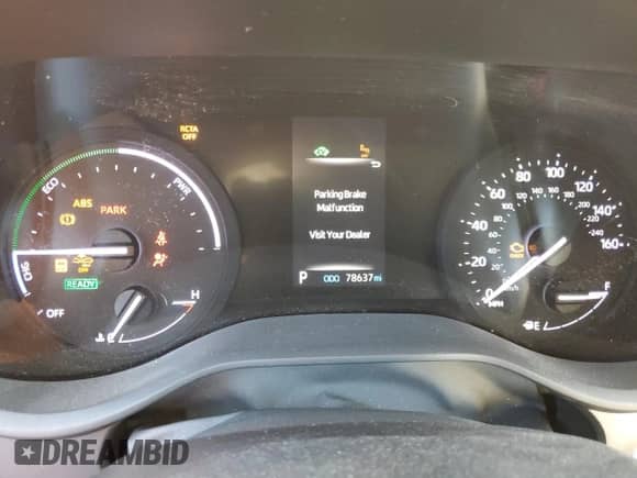 2023 Toyota Sienna LE z VIN 5TDKRKEC6PS157598, wystawiony jako Copart lot #69824685 z przebiegiem 78 637 mil mil oraz Szkoda całkowita • Salvage title. Historia ofert i sprzedaży dostępna na DreamBid. Obrazek 9.