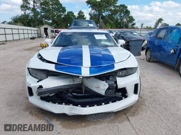 2017 Chevrolet Camaro 1LT z VIN 1G1FB1RSXH0184558, wystawiony jako IAAI lot #43484857 z przebiegiem 59 261 mil mil oraz . Historia ofert i sprzedaży dostępna na DreamBid. Obrazek 12.
