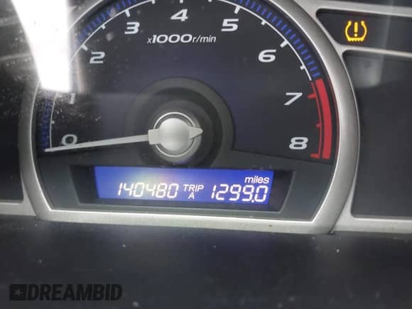 2010 Honda Civic с VIN 19XFA1E39AE028789, выставлен на аукционе IAAI как лот 41562655 с пробегом 140 480 миль миль и . История ставок и продаж доступна на DreamBid. Изображение 7.