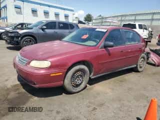 2004 Chevrolet Malibu Classic z VIN 1G1ND52F44M608216, wystawiony jako Copart lot #68196275 z przebiegiem 246 962 mil mil oraz Szkoda całkowita • Salvage title. Historia ofert i sprzedaży dostępna na DreamBid. Obrazek 1.