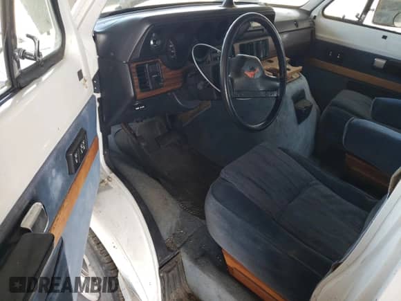 1992 Dodge Cargo with VIN 2B6HB21X8NK122023, listed as a Copart auction lot 55912575 with 131,470 mi miles and Clean title. Bid and sale history available at DreamBid. Image 8.
