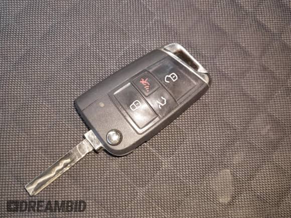 2021 Volkswagen Tiguan S with VIN 3VV0B7AXXMM040752, listed as a IAAI auction lot 41988353 with 51,757 mi miles and . Bid and sale history available at DreamBid. Image 11.