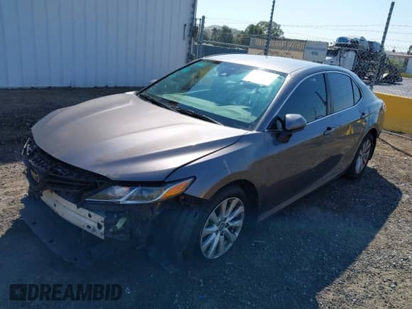 2019 Toyota Camry SE z VIN 4T1B11HK5KU750793, wystawiony jako IAAI lot #43209555 z przebiegiem 144 832 mil mil oraz . Historia ofert i sprzedaży dostępna na DreamBid. Obrazek 2.