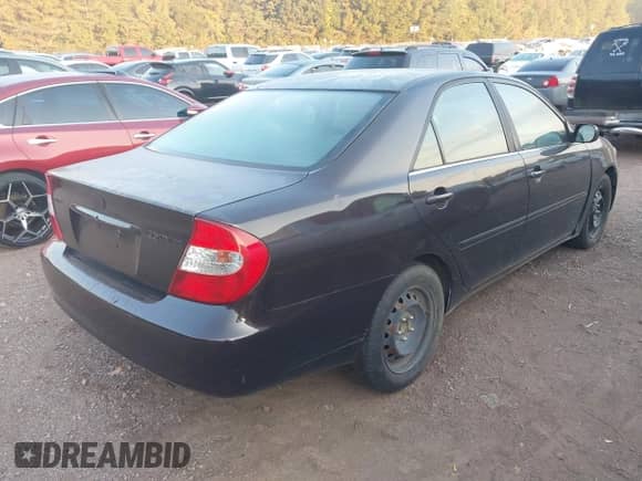 2004 Toyota Camry LE with VIN 4T1BE32K44U860102, listed as a IAAI auction lot 43236431 with 320,341 mi miles and . Bid and sale history available at DreamBid. Image 4.