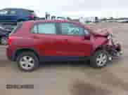 2021 Chevrolet Trax LS z VIN KL7CJNSB8MB354653, wystawiony jako IAAI lot #42664655 z przebiegiem 58 592 mil mil oraz . Historia ofert i sprzedaży dostępna na DreamBid. Obrazek 13.