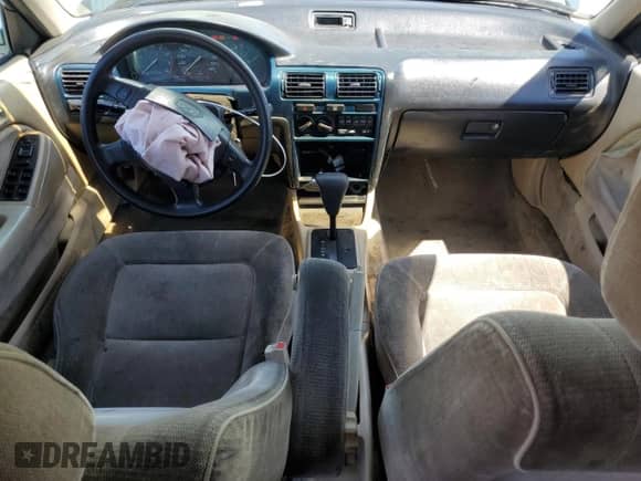 1992 Honda Accord с VIN JHMCB7678NC008016, выставлен на аукционе Copart как лот 66126245 с пробегом 245 533 миль миль и Списание • Salvage title. История ставок и продаж доступна на DreamBid. Изображение 8.