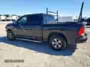 2018 Ram 1500 Tradesman z VIN 3C6RR6KG2JG225504, wystawiony jako Copart lot #56739575 z przebiegiem 137 272 mil mil oraz Szkoda całkowita • Salvage title. Historia ofert i sprzedaży dostępna na DreamBid. Obrazek 2.