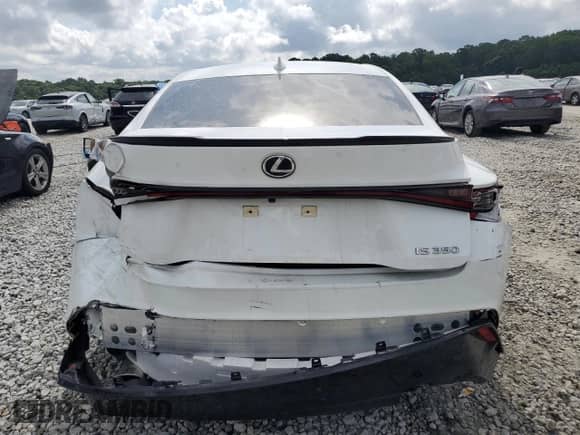 2024 Lexus IS 350 F Sport z VIN JTHBZ1B25R5076539, wystawiony jako Copart lot #64196115 z przebiegiem 18 590 mil mil oraz Szkoda całkowita • Salvage title. Historia ofert i sprzedaży dostępna na DreamBid. Obrazek 6.