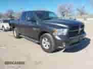 2019 Ram 1500 Express z VIN 1C6RR7FT3KS631671, wystawiony jako IAAI lot #41470320 z przebiegiem 49 588 mil mil oraz . Historia ofert i sprzedaży dostępna na DreamBid. Obrazek 1.