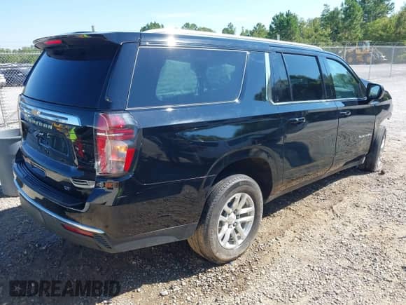2023 Chevrolet Suburban LT with VIN 1GNSCCKD4PR410055, listed as a IAAI auction lot 43138016 with Not provided miles and . Bid and sale history available at DreamBid. Image 4.