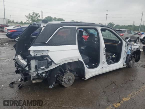 2022 Jeep Grand Cherokee Summit Reserve с VIN 1C4RJYE66N8715390, выставлен на аукционе Copart как лот 59547575 с пробегом Не указан миль и На запчасти • Non repairable. История ставок и продаж доступна на DreamBid. Изображение 3.