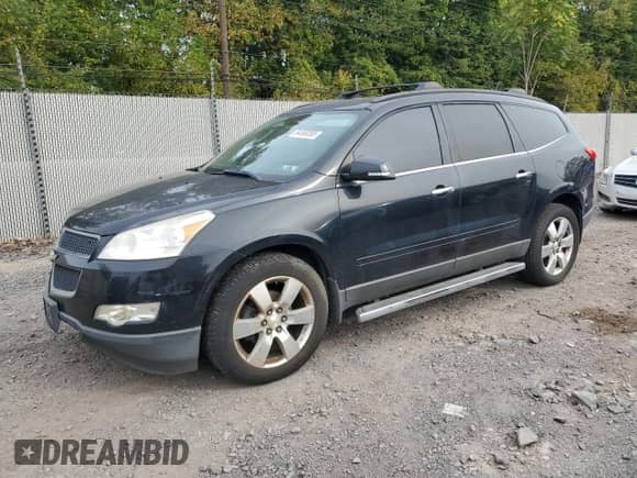 2011 Chevrolet Traverse 1LT z VIN 1GNKVGED9BJ403512, wystawiony jako Copart lot #84568355 z przebiegiem 150 089 mil mil oraz Czysty tytuł • Clean title. Historia ofert i sprzedaży dostępna na DreamBid. Obrazek 1.